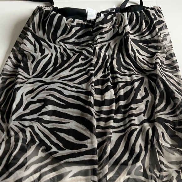 Lauren RALPH LAUREN Plus Size Zebra Print Flyaway One Piece size 18W zebra - Picture 7 of 13